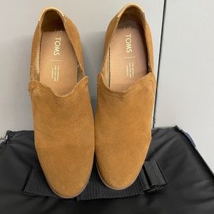 Toms suede booties